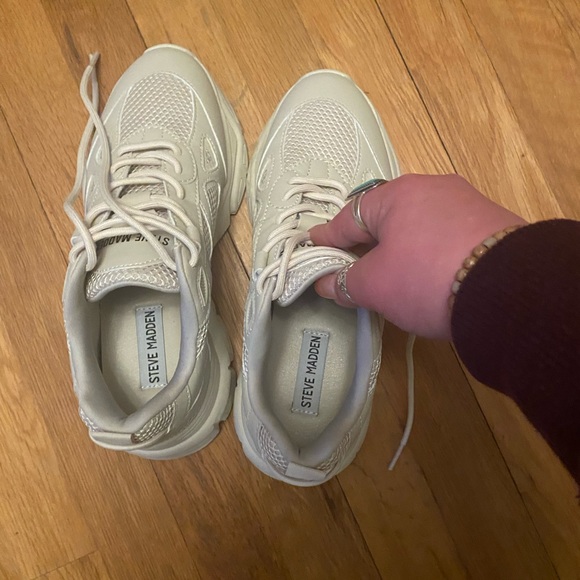 Steve Madden Sneakers - Picture 6 of 10